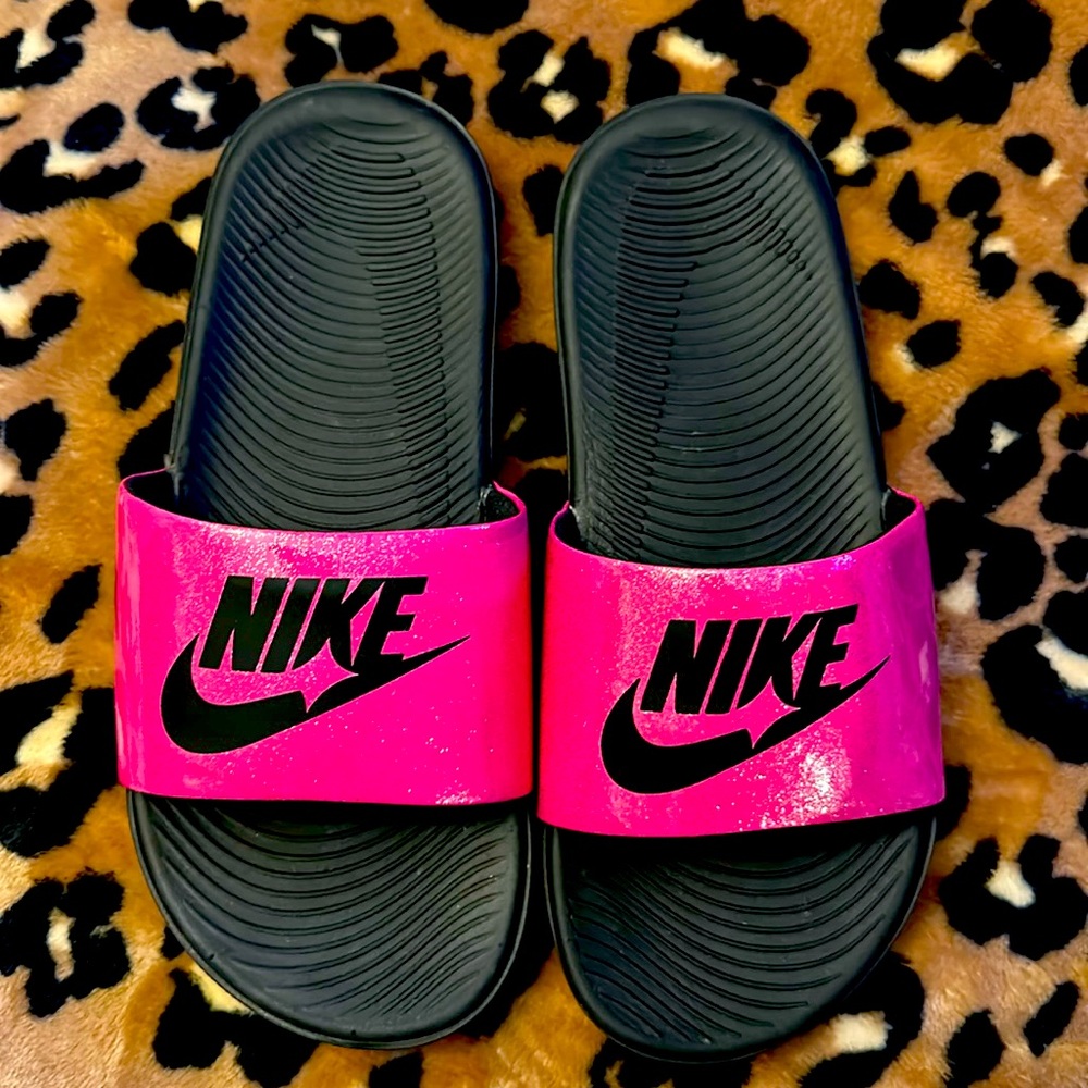 NIKE KAWA SLIDE - KIDS Size - 4Y Pink Glitter and Black